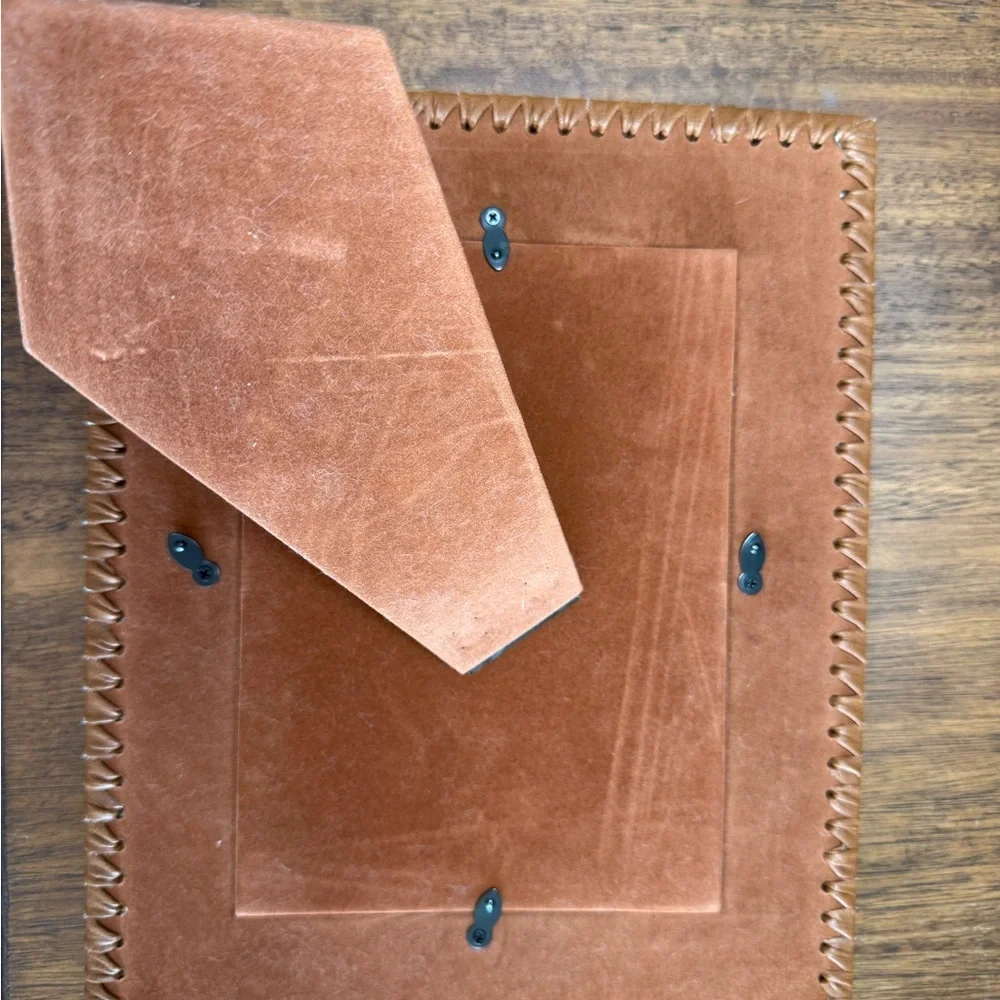 Light Brown‎ Leather Picture Frame with Velvet lining